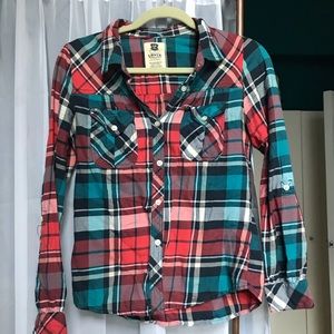 Levi’s plaid button up long sleeve shirt
